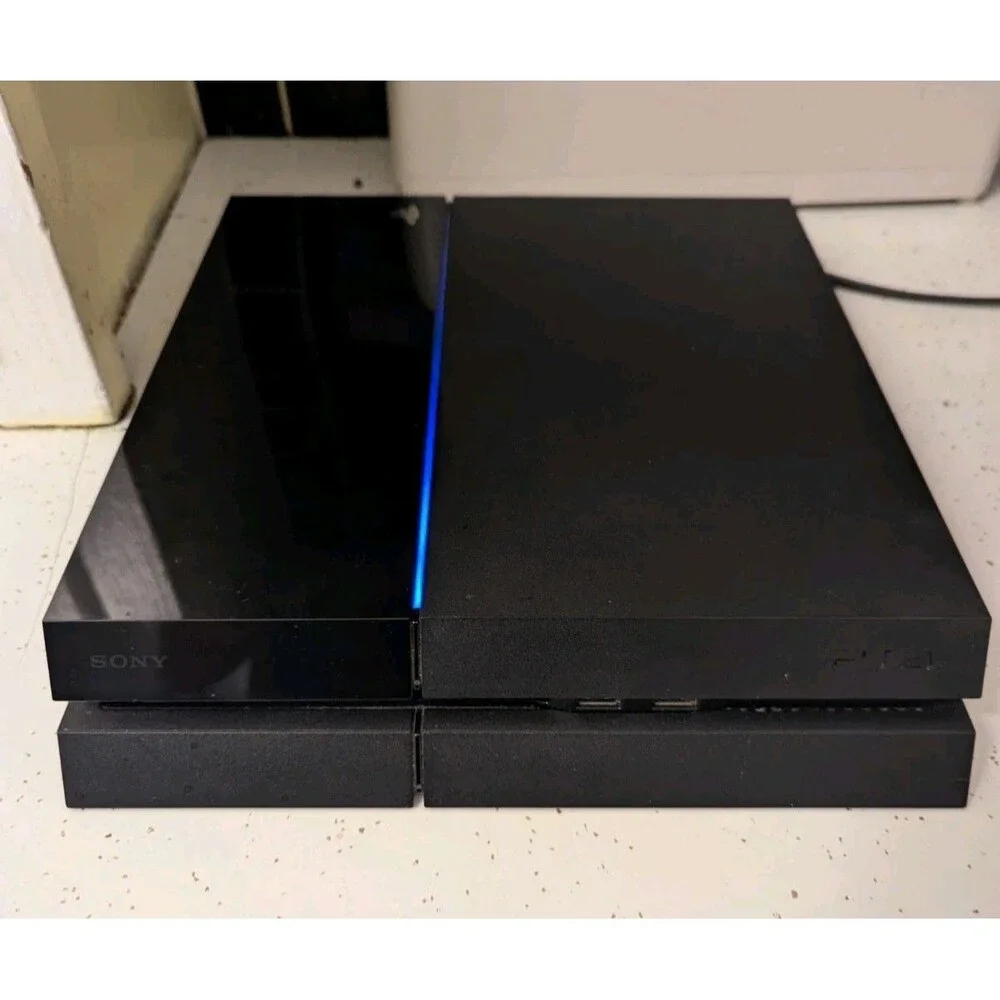 PS4 Console 500GB w/ 2 Controllers & Charging Station HDMI & Power Cord